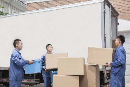 Organized packing and transport for removals and storage in Woodside
