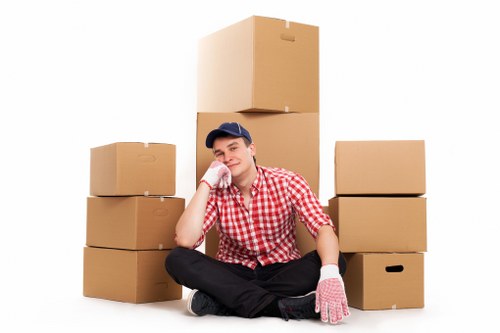 Local removals and storage solutions in Woodside for homes and businesses